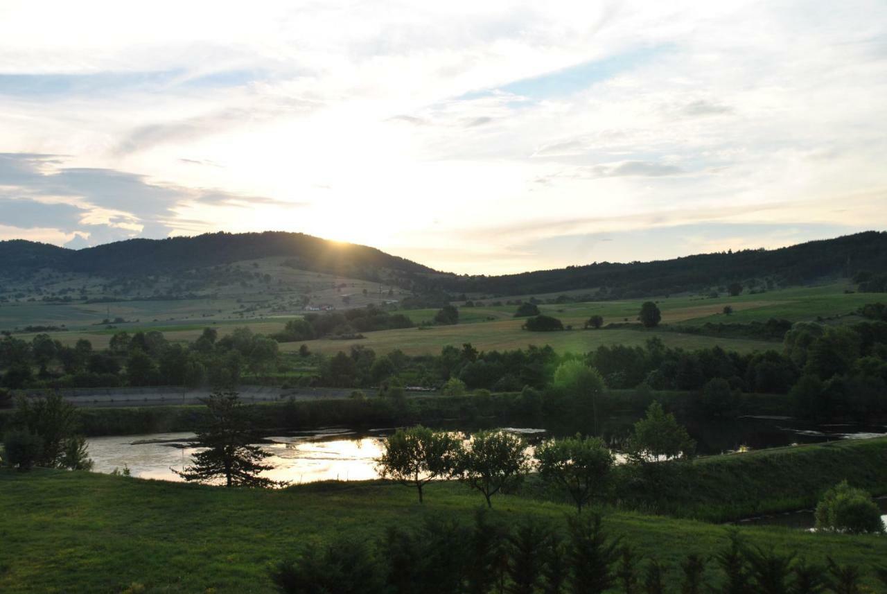 Хотел Планински Кът Dorkovo Exteriör bild