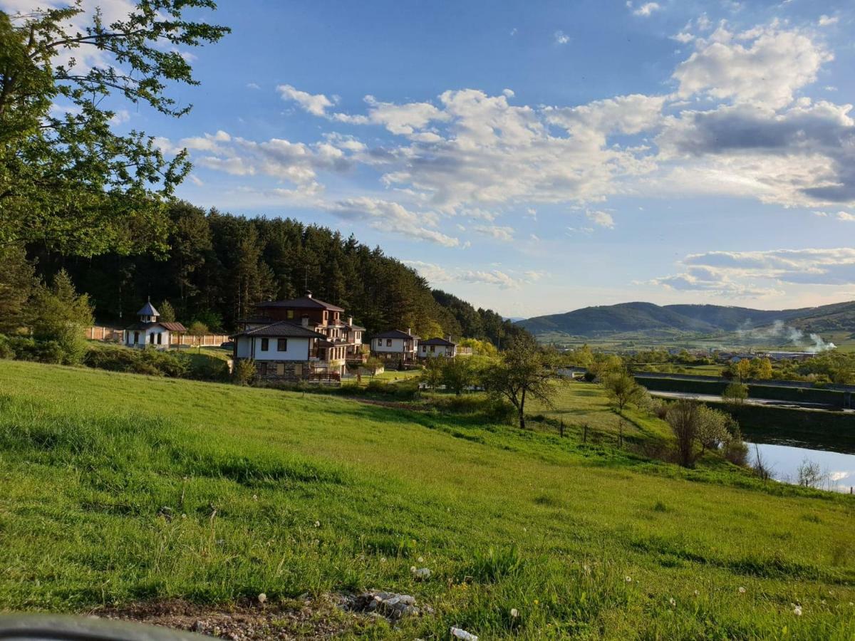 Хотел Планински Кът Dorkovo Exteriör bild